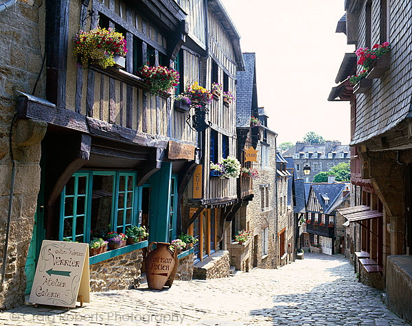 Dinan